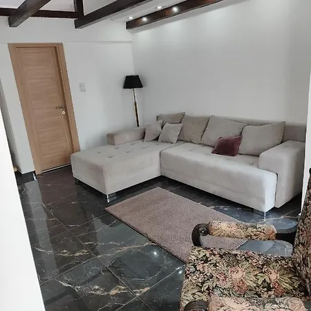 Fenix 1 Apartamento *